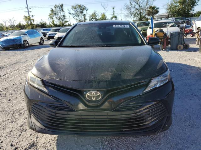 4T1B11HK2JU519784 - 2018 TOYOTA CAMRY L BLACK photo 5