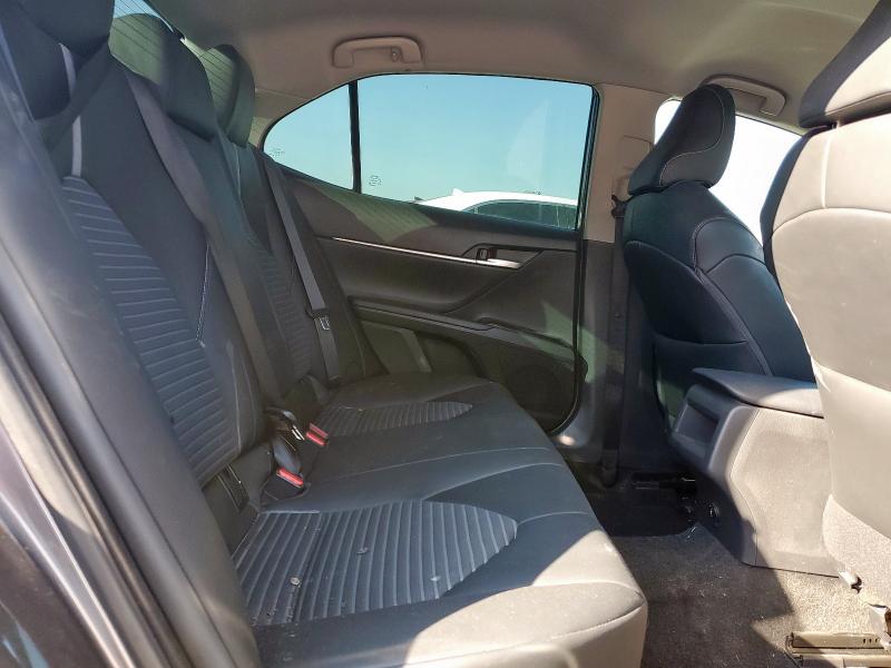 4T1B11HK7JU571315 - 2018 TOYOTA CAMRY L GRAY photo 10