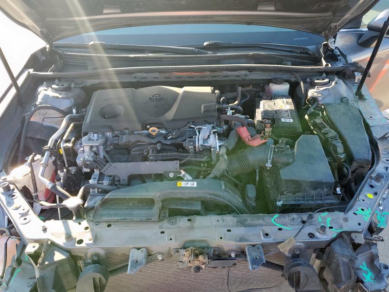 4T1B11HK7JU571315 - 2018 TOYOTA CAMRY L GRAY photo 11