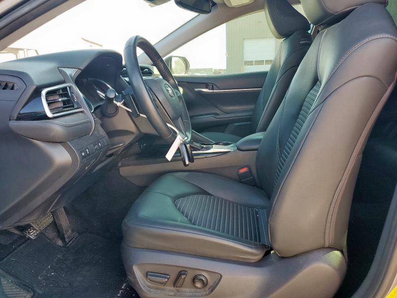 4T1B11HK7JU571315 - 2018 TOYOTA CAMRY L GRAY photo 7