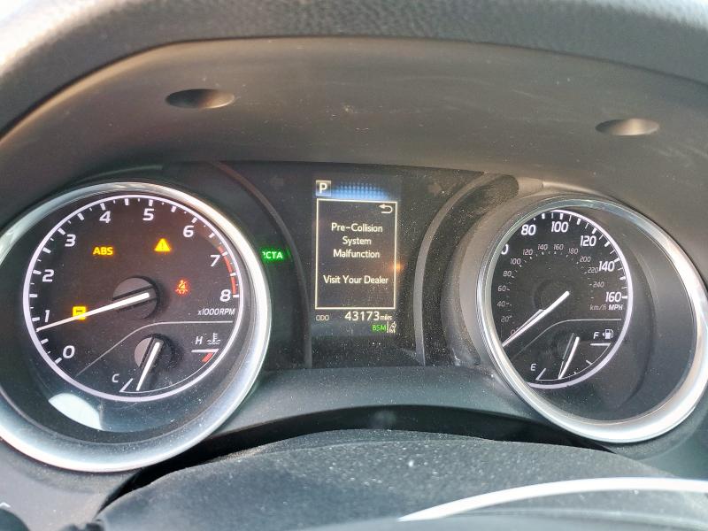 4T1B11HK7JU571315 - 2018 TOYOTA CAMRY L GRAY photo 9