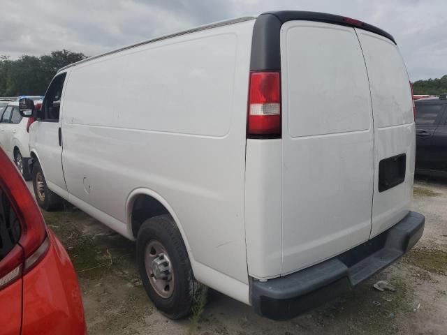 1GCWGAFP6J1344881 - 2018 CHEVROLET EXPRESS G2500 WHITE photo 2