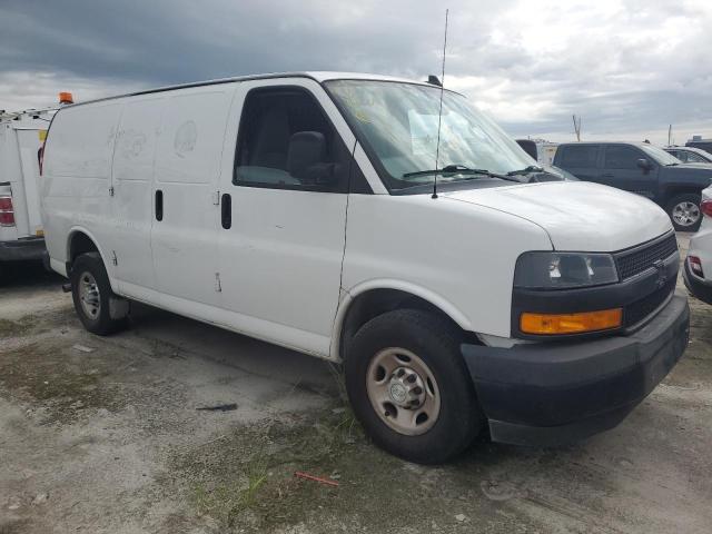 1GCWGAFP6J1344881 - 2018 CHEVROLET EXPRESS G2500 WHITE photo 4
