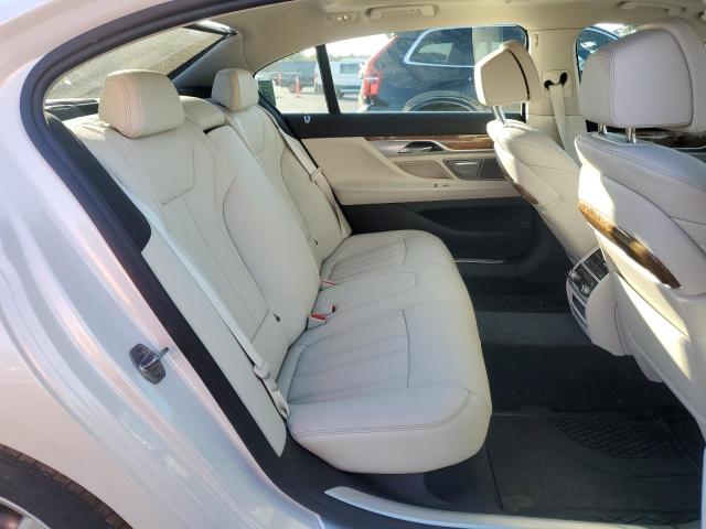 WBA7E4C53KGV28864 - 2019 BMW 740 XI WHITE photo 10