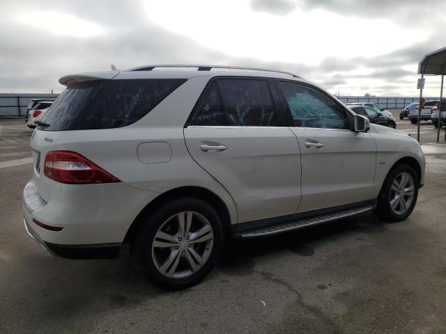 4JGDA5HBXCA014922 - 2012 MERCEDES-BENZ ML 350 4MATIC WHITE photo 3
