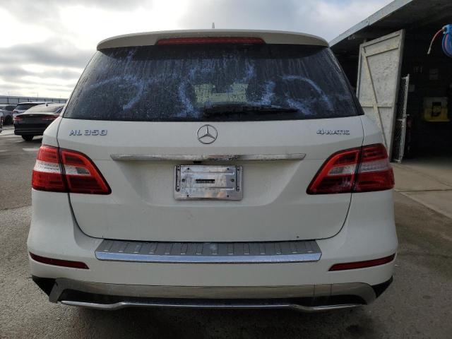 4JGDA5HBXCA014922 - 2012 MERCEDES-BENZ ML 350 4MATIC WHITE photo 6