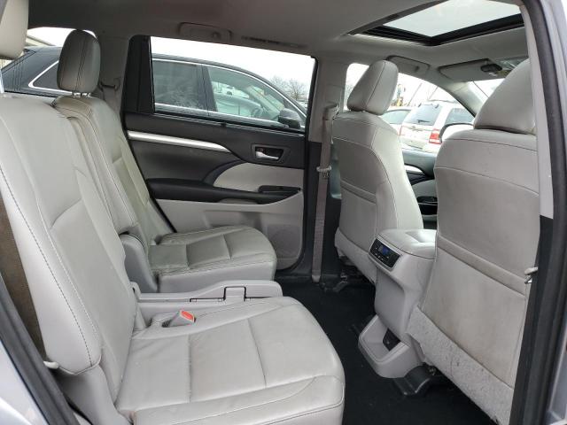 5TDJKRFH4GS317495 - 2016 TOYOTA HIGHLANDER XLE SILVER photo 11