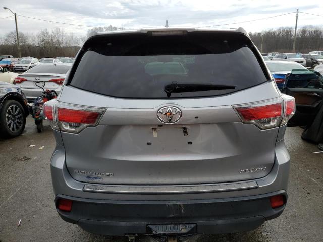 5TDJKRFH4GS317495 - 2016 TOYOTA HIGHLANDER XLE SILVER photo 6