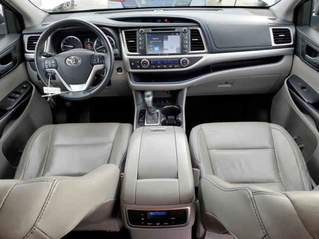 5TDJKRFH4GS317495 - 2016 TOYOTA HIGHLANDER XLE SILVER photo 8