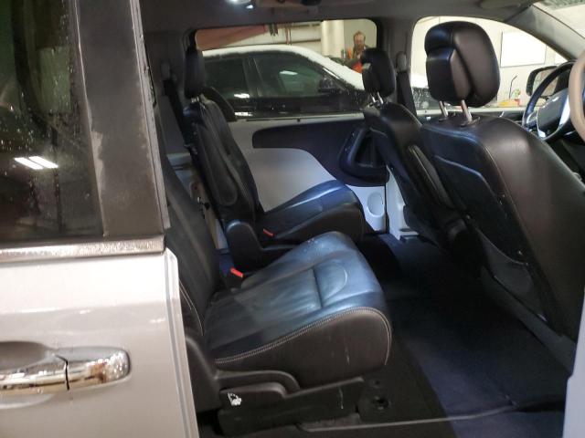 2C4RC1CG2FR582579 - 2015 CHRYSLER TOWN & COU TOURING L GRAY photo 11