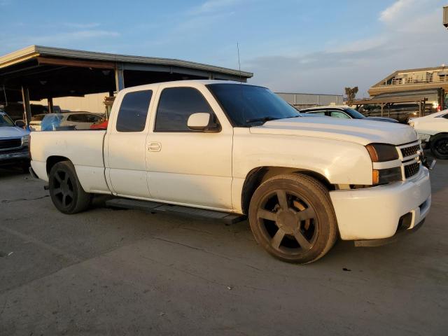 1GCEC19T26Z175631 - 2006 CHEVROLET SILVERADO C1500 WHITE photo 4