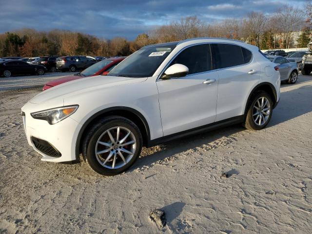 ZASFAKBN3J7B72146 - 2018 ALFA ROMEO STELVIO TI თეთრი ფოტო 1