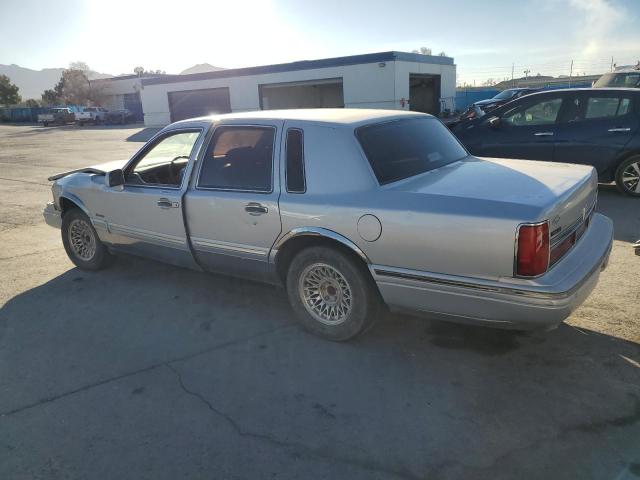 1LNLM81W3VY669872 - 1997 LINCOLN TOWN CAR EXECUTIVE Silber Foto 2