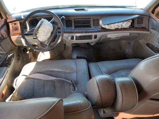 1LNLM81W3VY669872 - 1997 LINCOLN TOWN CAR EXECUTIVE Silber Foto 8