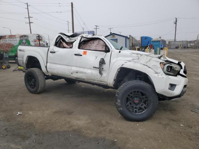 5TFJU4GN9CX023449 - 2012 TOYOTA TACOMA DOUBLE CAB PRERUNNER WHITE photo 4