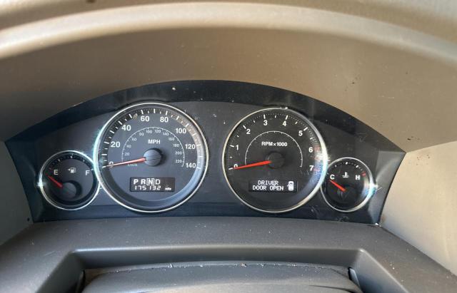 1J8HG48K28C168544 - 2008 JEEP COMMANDER SPORT Beige Foto 8