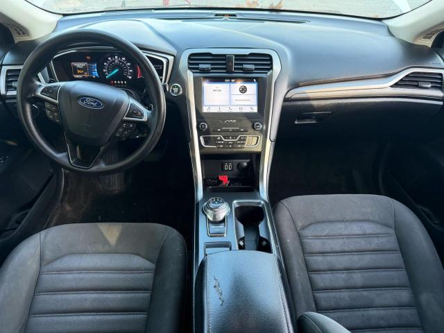 3FA6P0HD0KR203394 - 2019 FORD FUSION SE 白色 照片 9