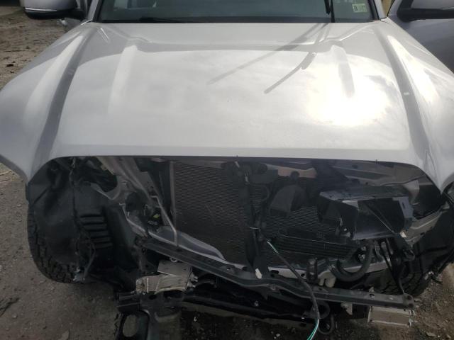 3TMCZ5AN3KM209016 - 2019 TOYOTA TACOMA DOUBLE CAB Серебристый фото 11