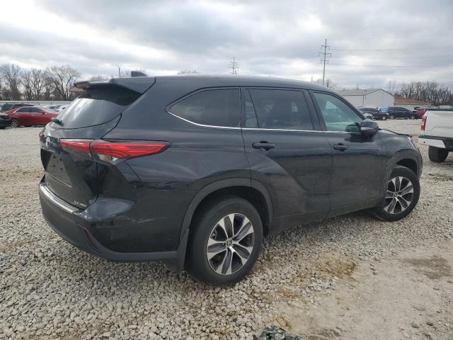5TDGZRBH8NS216887 - 2022 TOYOTA HIGHLANDER XLE 黑色 照片 3