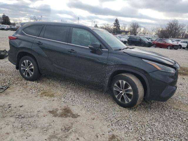 5TDGZRBH8NS216887 - 2022 TOYOTA HIGHLANDER XLE 黑色 照片 4