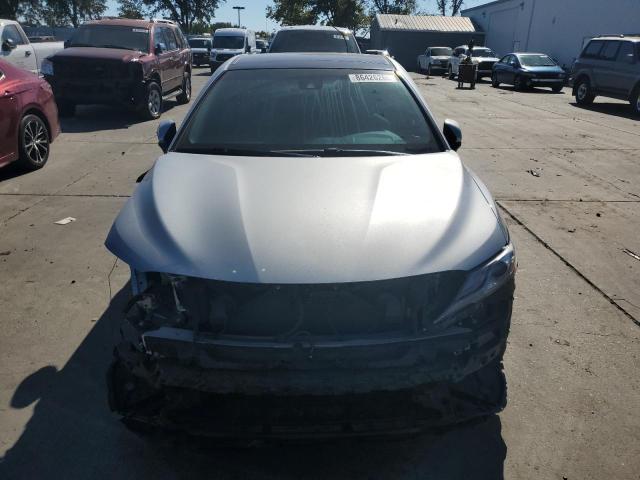 4T1B61HK5JU620397 - 2018 TOYOTA CAMRY XSE 灰色 照片 5