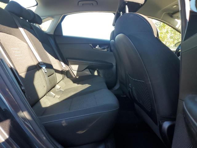 3KPF54AD7KE121221 - 2019 KIA FORTE EX Srebrny zdjęcie 10