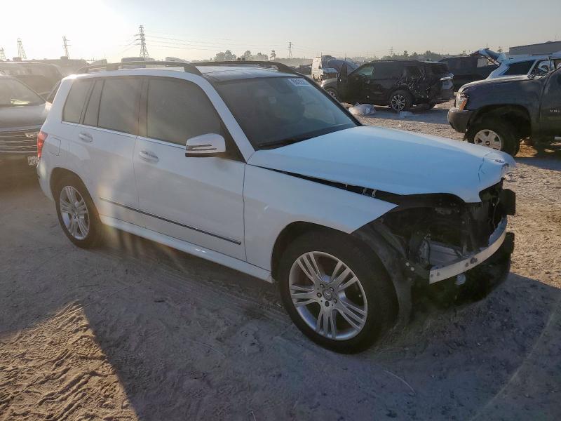 WDCGG5HB5FG417945 - 2015 MERCEDES-BENZ GLK 350 WHITE photo 4