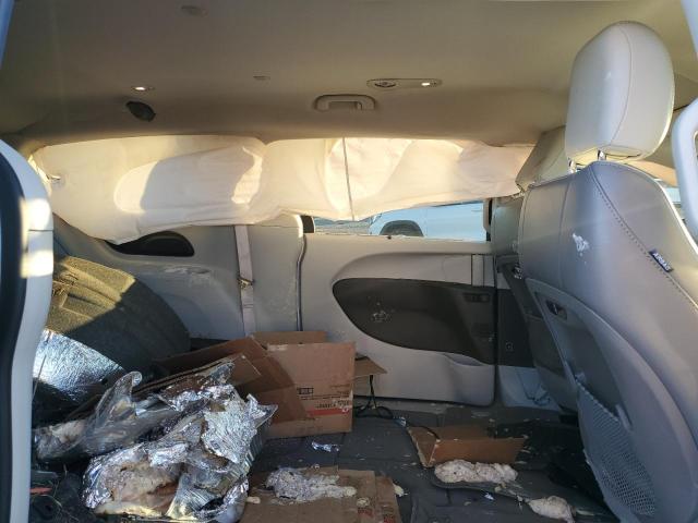 2C4RC1BG2JR107444 - 2018 CHRYSLER PACIFICA TOURING L WHITE photo 11