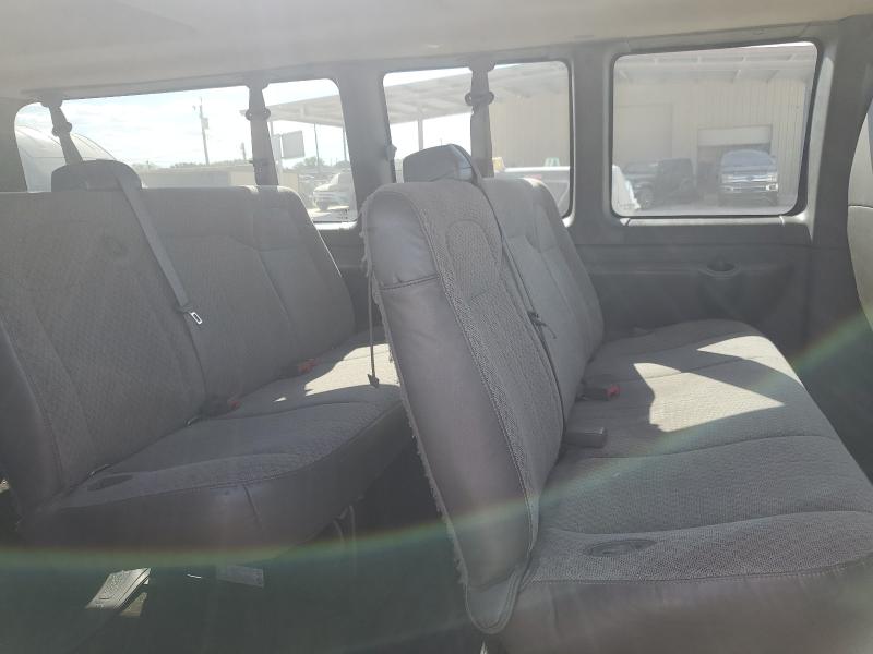 1GAZGPFG8G1171950 - 2016 CHEVROLET EXPRESS G3 LT 白色 照片 11