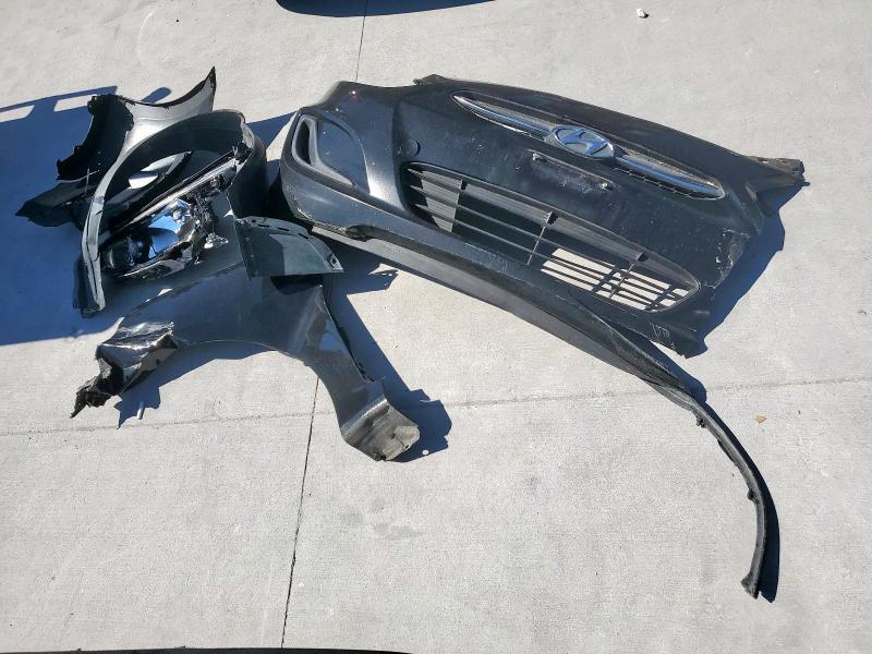 KMHCT4AE6HU353879 - 2017 HYUNDAI ACCENT SE შავი ფოტო 12