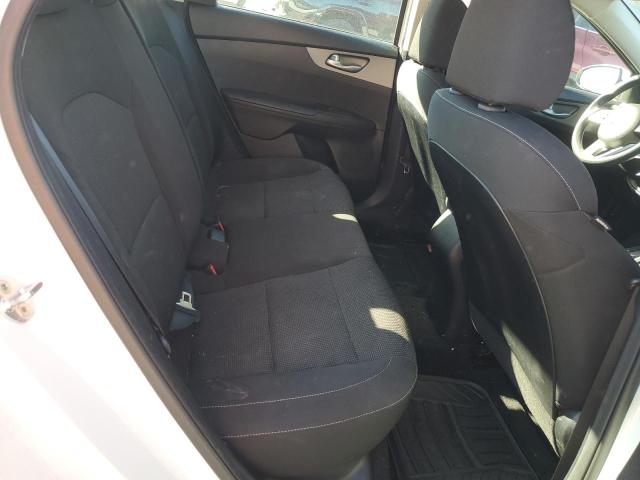 3KPF24AD4KE020713 - 2019 KIA FORTE FE WHITE photo 10