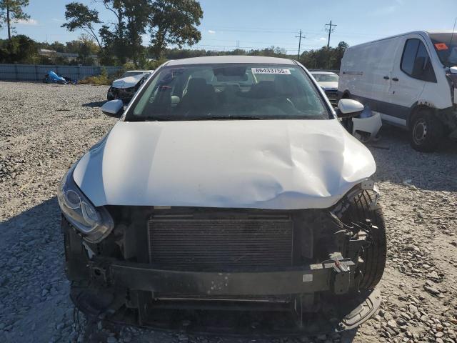 3KPF24AD4KE020713 - 2019 KIA FORTE FE WHITE photo 5