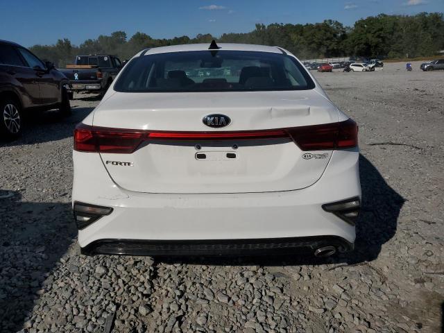3KPF24AD4KE020713 - 2019 KIA FORTE FE WHITE photo 6