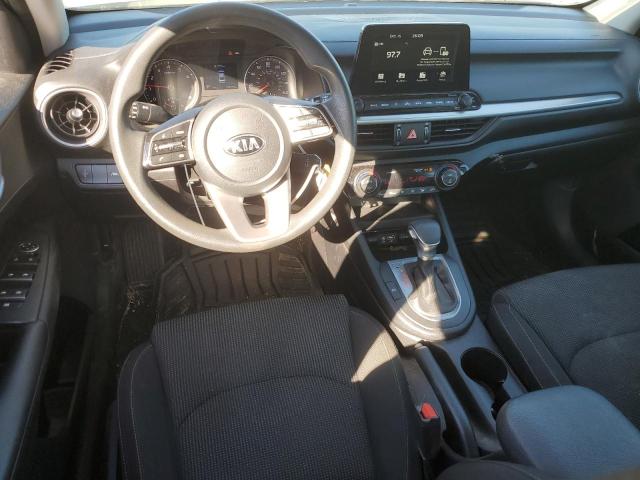 3KPF24AD4KE020713 - 2019 KIA FORTE FE WHITE photo 8