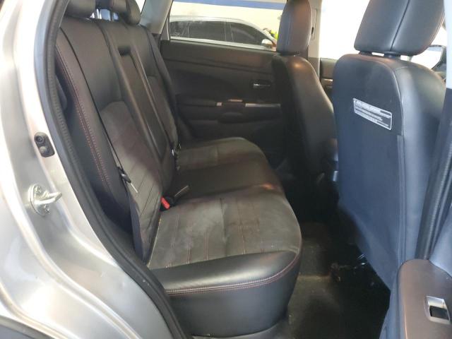 JA4AR3AW3JU001355 - 2018 MITSUBISHI OUTLANDER ES Күміс фото 11