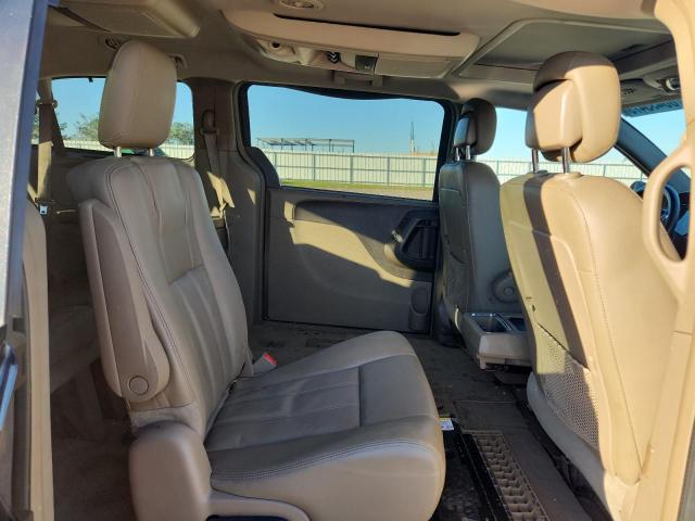 2C4RC1CG0GR232756 - 2016 CHRYSLER TOWN & COU TOURING L CHARCOAL photo 11