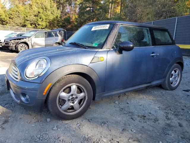 2010 MINI COOPER, 
