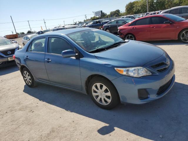 5YFBU4EE4DP186565 - 2013 TOYOTA COROLLA BASE أزرق صورة 4