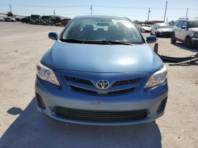 5YFBU4EE4DP186565 - 2013 TOYOTA COROLLA BASE أزرق صورة 5