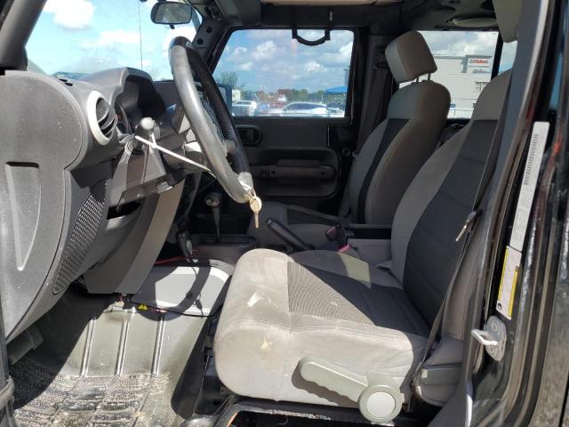 1J4BA5H12AL104094 - 2010 JEEP WRANGLER U SAHARA BLACK photo 7
