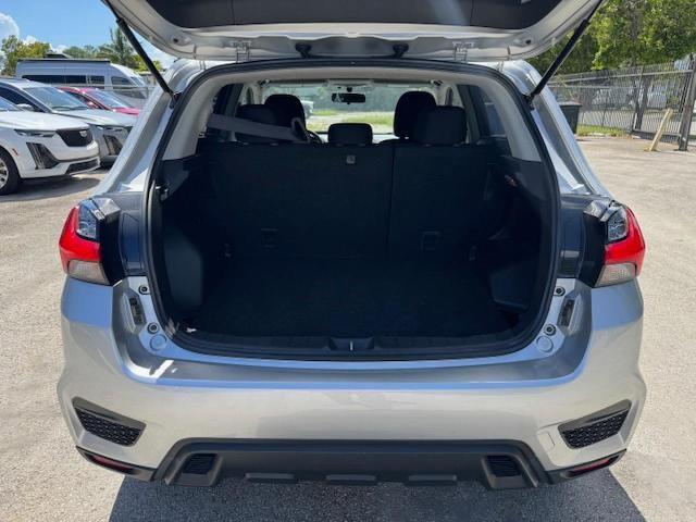 JA4AR3AU1LU031262 - 2020 MITSUBISHI OUTLANDER SPORT ES Сріблястий фото 6