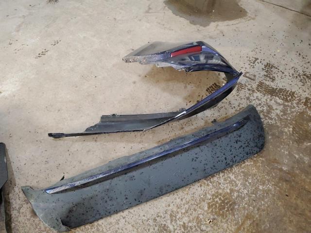 5YFEPRAE8LP058917 - 2020 TOYOTA COROLLA LE BLUE photo 12