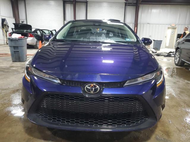 5YFEPRAE8LP058917 - 2020 TOYOTA COROLLA LE BLUE photo 5