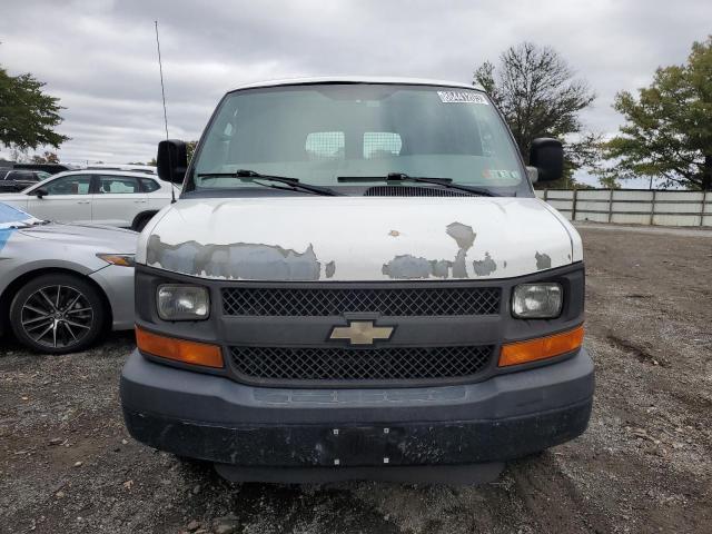 1GCWGFBA6B1102575 - 2011 CHEVROLET EXPRESS G2 WHITE photo 5
