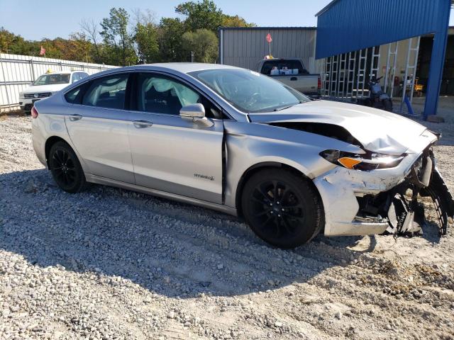 3FA6P0MU3KR139602 - 2019 FORD FUSION SEL Сріблястий фото 4