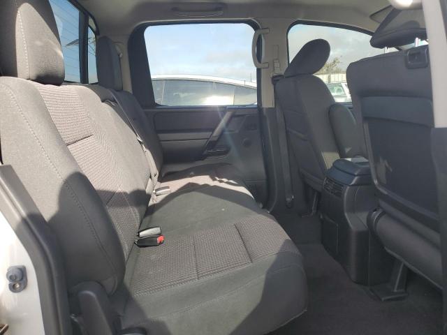 1N6AA0EDXCN322310 - 2012 NISSAN TITAN S Silber Foto 10