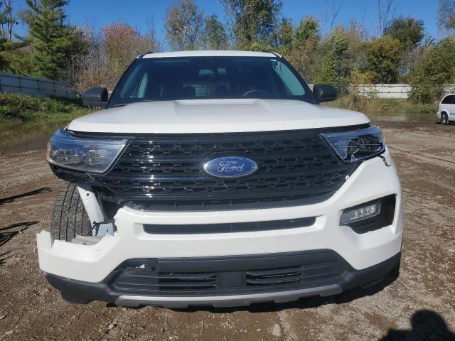 1FMSK8DH4MGA69090 - 2021 FORD EXPLORER XLT WHITE photo 5