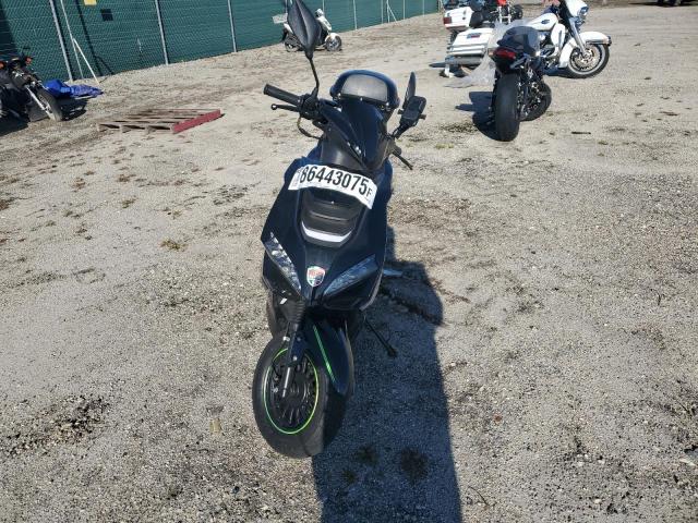 LYDYATBB7S1500091 - 2025 YIBEN 10 SERIES BLACK photo 2