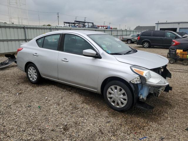 3N1CN7AP4KL877229 - 2019 NISSAN VERSA S Gümüş foto 4