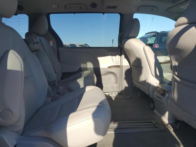 5TDYZ3DC3HS885401 - 2017 TOYOTA SIENNA XLE 银色 照片 11